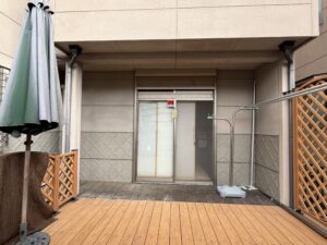 シャッター窓